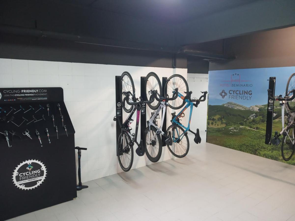 Hotel Seminario Aeropuerto Bilbao 데리오 외부 사진